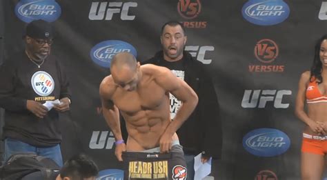 joe rogan bulge